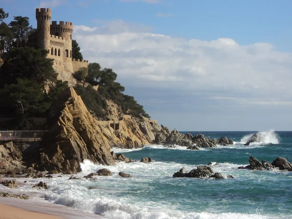 Hotel Caleta Lloret de Mar 0*,